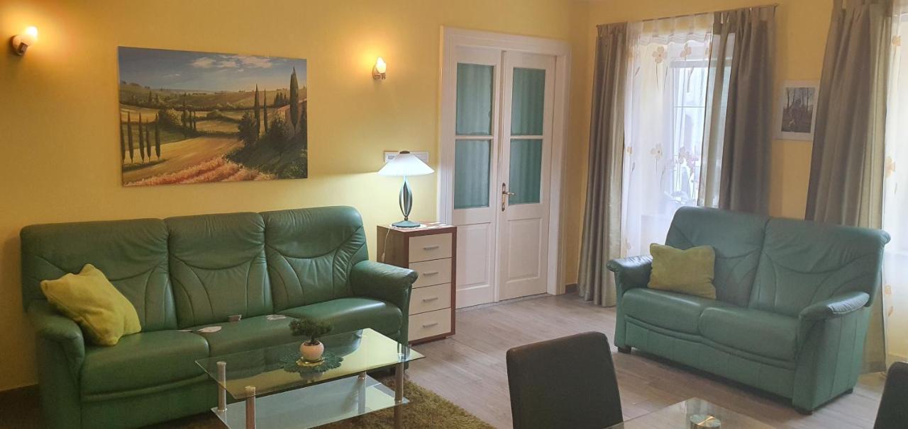 Apartment Thomas Vipava Bagian luar foto